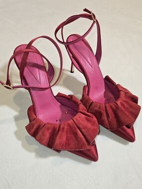 Oscar Tiye Red Satin Pointed Toe and Suede Ruffle Pumps Size 38